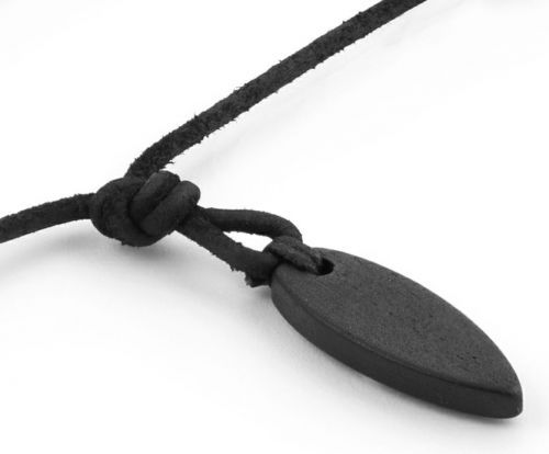 Мужской кожаный шнурок на шею с черной подвеской из дерева Local League CS-LNM433 оптом