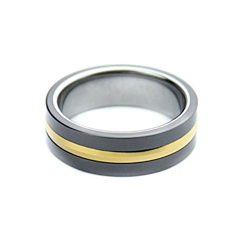 Черное мужское кольцо из карбида вольфрама CARRAJI R-TU-0083 с золотистой полосой оптом